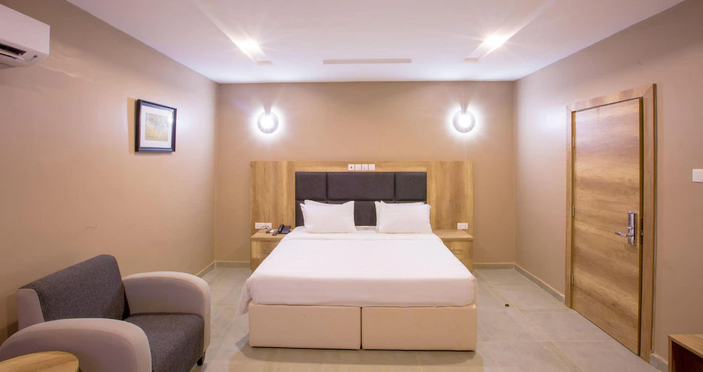 /web/uploads/116/Ivana Suites/room-photos/Deluxe Gold/gold.jpg